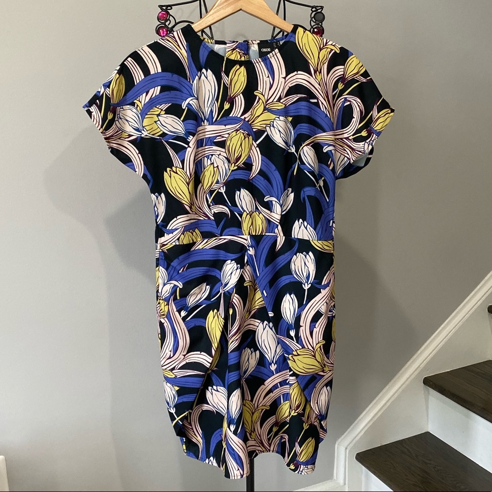 ASOS Woman’s Dress Size 8